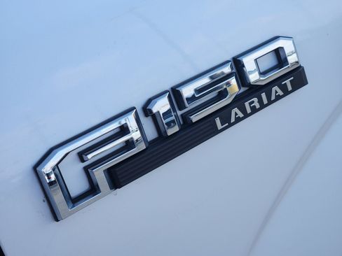 Used 2015 Ford F150 Lariat w/ Equipment Group 501A Mid image 13