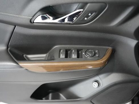 Used 2023 GMC Acadia SLE w/ Elevation Edition AWD/4WD image 12