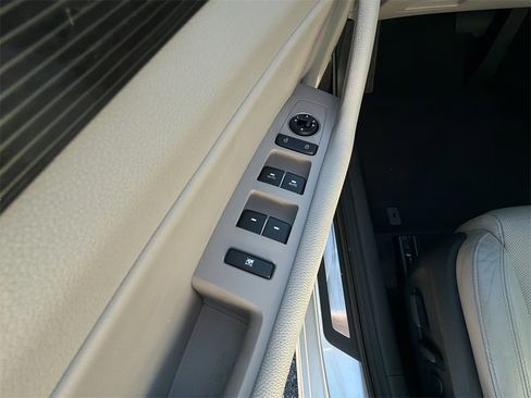 Used 2018 Hyundai Sonata Limited w/ Limited Ultimate Package 03 image 6