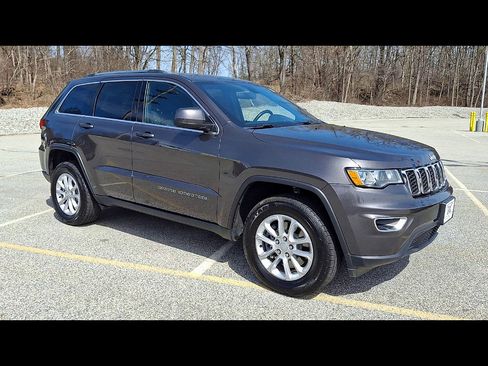 Certified 2021 Jeep Grand Cherokee Laredo image 2