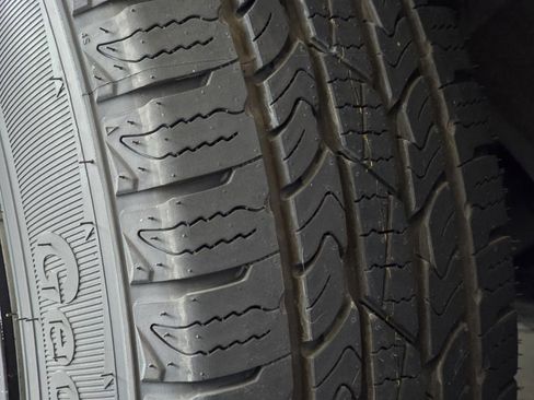 Used 2023 Toyota Highlander LE image 22