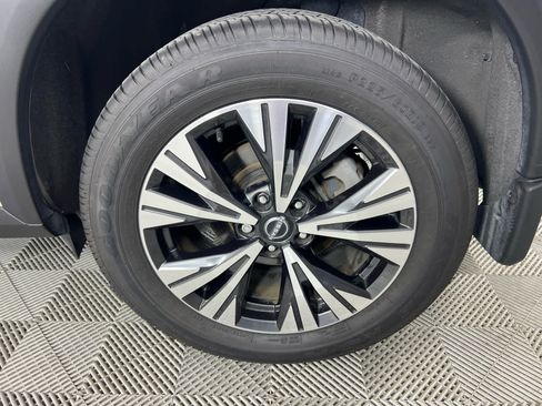 Used 2023 Nissan Rogue SV FWD image 13
