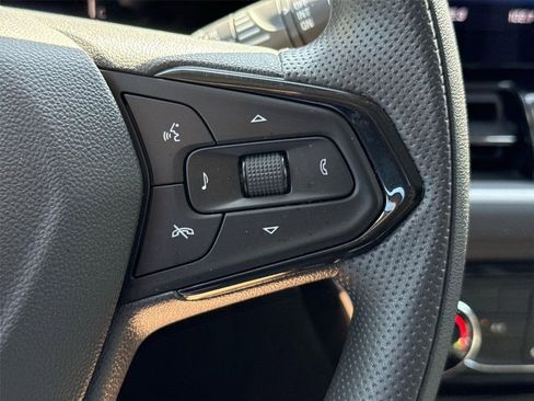 Used 2025 Chevrolet TrailBlazer LT FWD image 32