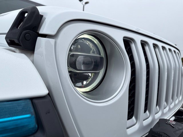Used 2020 Jeep Gladiator Overland AWD/4WD image 9