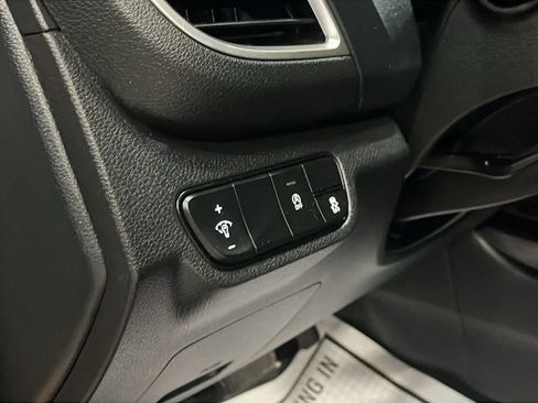 Used 2024 Kia Seltos EX FWD image 22