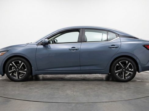 Used 2024 Nissan Sentra SV FWD image 4