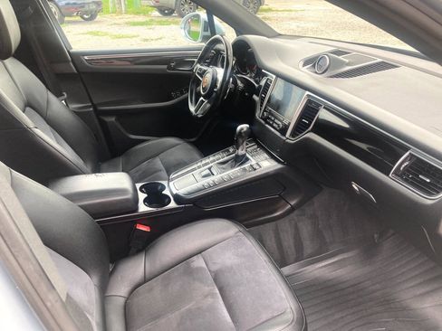 Used 2017 Porsche Macan AWD/4WD image 11