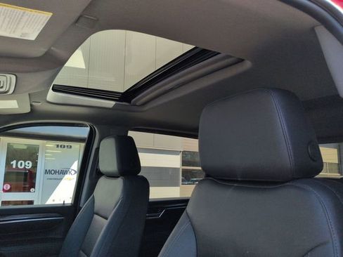 Used 2024 Chevrolet Silverado 2500 LTZ w/ LTZ Premium Package image 19