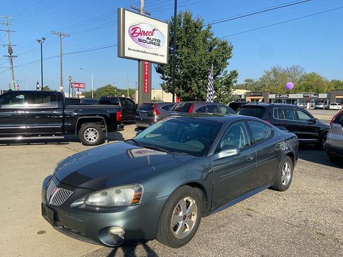 Used 2005 Pontiac Grand Prix GT w/ Leather Trim Package image 8