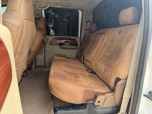 Used 2005 Ford F250 King Ranch AWD/4WD image 8