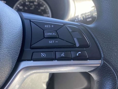 Used 2020 Nissan Kicks SV FWD image 17