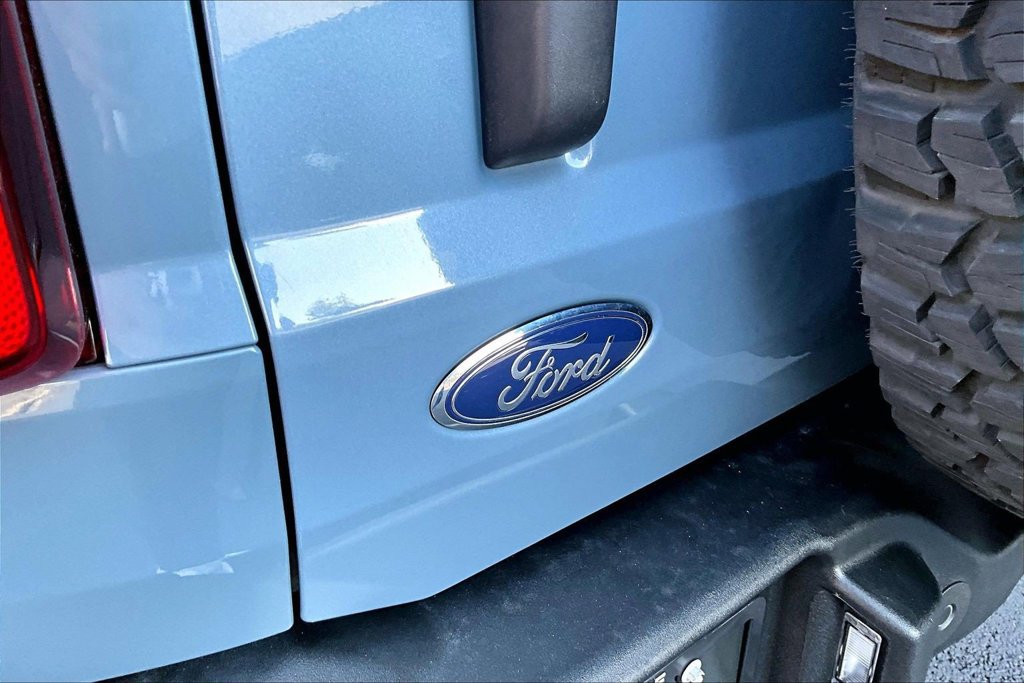 Certified 2023 Ford Bronco Big Bend w/ Sasquatch Package AWD/4WD image 30