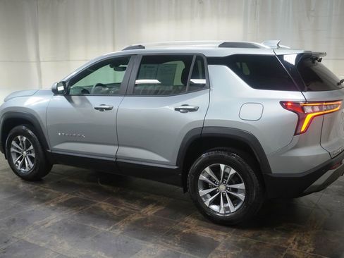 Used 2025 Chevrolet Equinox LT w/ Convenience Package II image 8