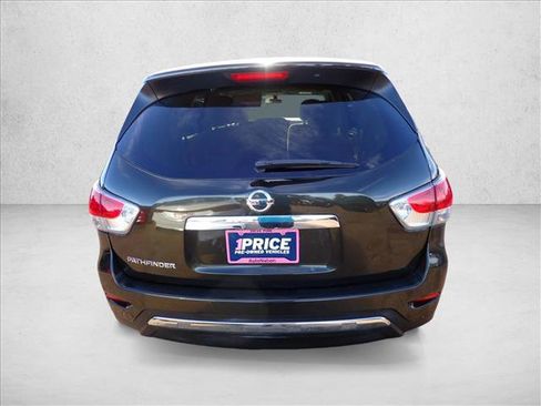 Used 2015 Nissan Pathfinder S image 3