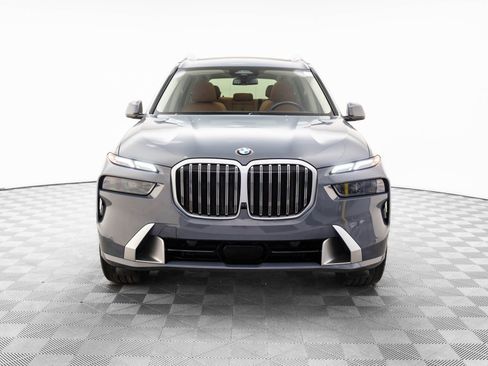 Certified 2023 BMW X7 xDrive40i w/ Premium Package image 9
