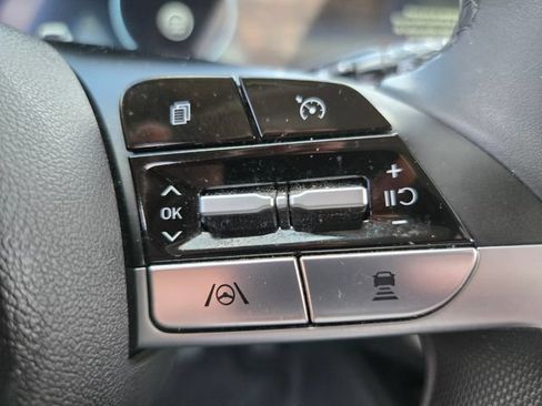 Used 2023 Hyundai Elantra SEL w/ Convenience Package FWD image 31