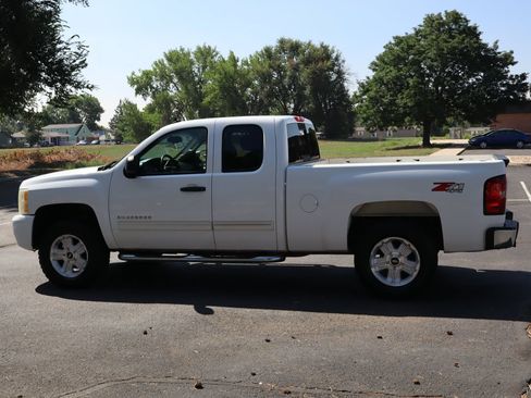 Used 2011 Chevrolet Silverado 1500 LT w/ All-Star Edition AWD/4WD image 8