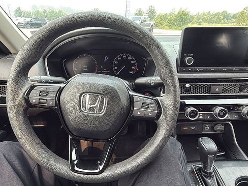 Used 2023 Honda Civic LX image 27