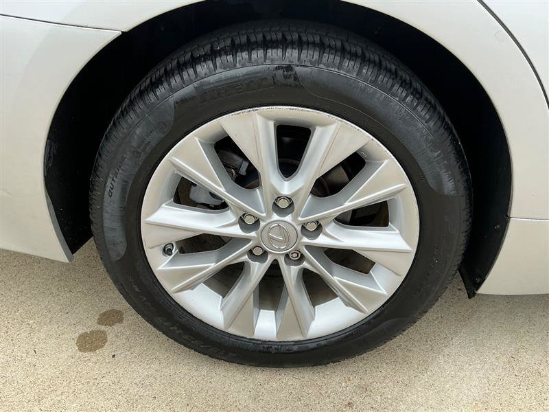 Used 2014 Lexus ES 300h w/ Luxury Package w/Bamboo Trim FWD image 24