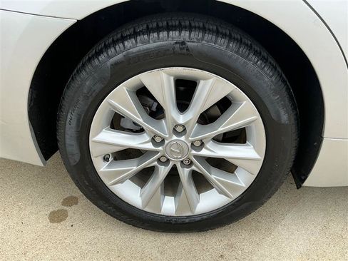Used 2014 Lexus ES 300h w/ Luxury Package w/Bamboo Trim FWD image 24