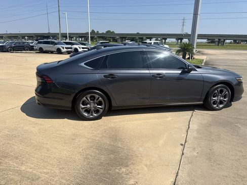 Used 2023 Honda Accord EX image 13