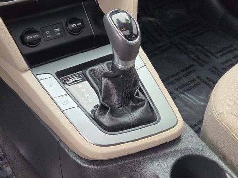 Used 2020 Hyundai Elantra Value Edition w/ Cargo Package (C1) image 19