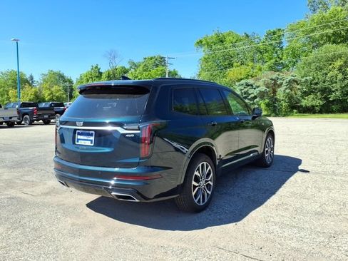 Used 2024 Cadillac XT6 Sport w/ Technology Package AWD/4WD image 7
