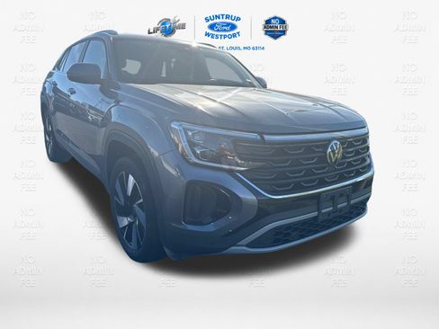 Used 2025 Volkswagen Atlas Cross Sport SE AWD/4WD image 15