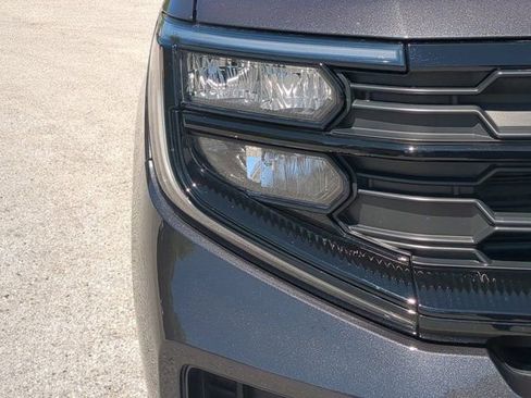 Used 2025 Ford Expedition Active RWD image 9