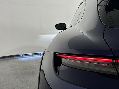 Certified 2024 Porsche Taycan 4 Cross Turismo image 16