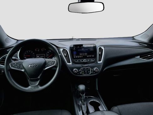 Used 2021 Chevrolet Malibu LT FWD image 20