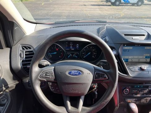 Used 2017 Ford Escape SE w/ Equipment Group 201A AWD/4WD image 7