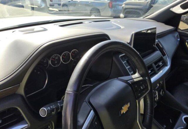 Used 2021 Chevrolet Tahoe LT w/ Luxury Package RWD image 8
