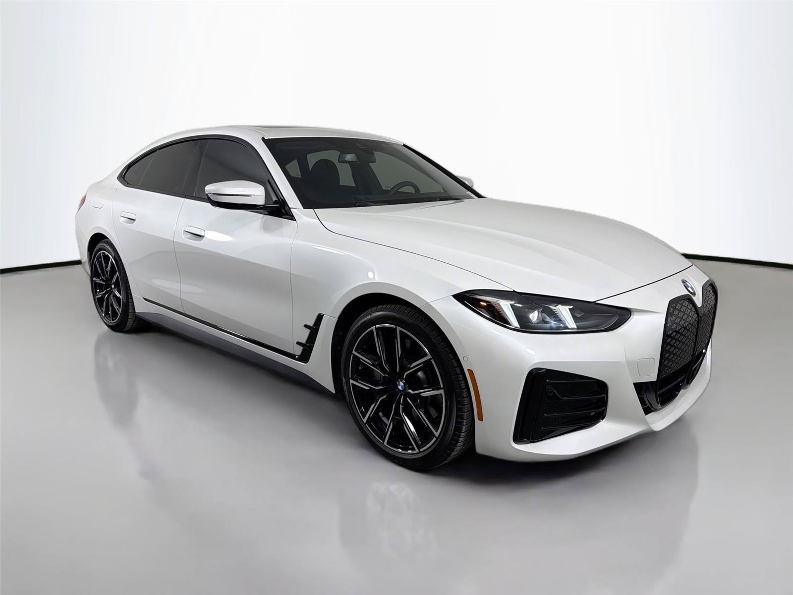 New 2026 BMW i4 xDrive40i w/ M Sport Package AWD/4WD image 5