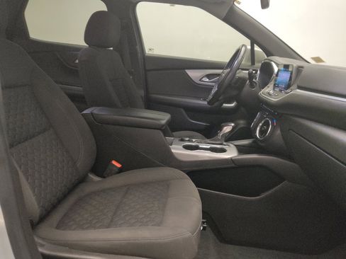 Used 2019 Chevrolet Blazer LT image 21