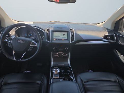 Used 2019 Ford Edge SEL w/ Equipment Group 201A AWD/4WD image 11
