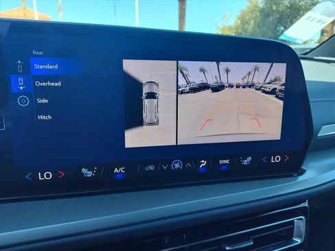 New 2026 Chevrolet Traverse LT w/ Sun and Wheel Package FWD image 12