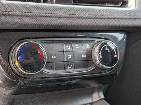 Used 2025 Chevrolet TrailBlazer LT FWD image 21