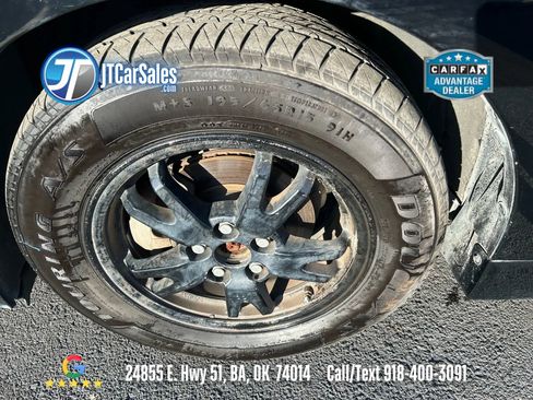 Used 2015 Toyota Prius Two image 32