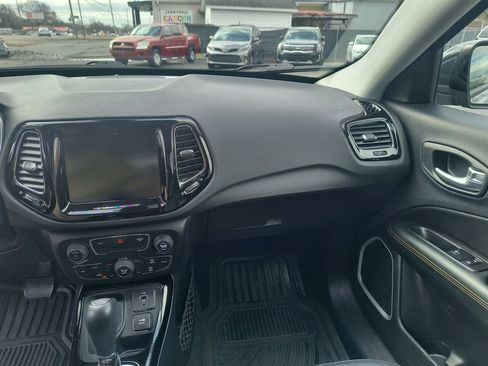 Used 2018 Jeep Compass Limited image 19