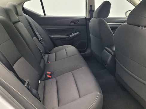 Used 2023 Nissan Altima 2.5 SV w/ SV Premium Package image 19