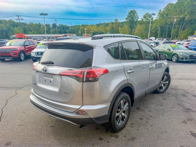 Used 2017 Toyota RAV4 XLE FWD image 4
