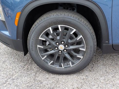 New 2026 Chevrolet Traverse LT w/ Sun and Wheel Package FWD image 11