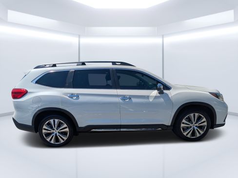 Used 2022 Subaru Ascent Touring AWD/4WD image 2