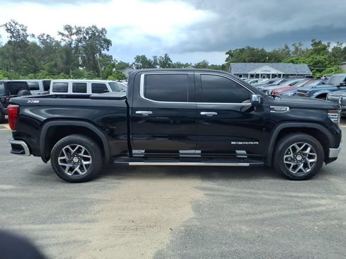 Used 2023 GMC Sierra 1500 SLT w/ SLT Premium Plus Package AWD/4WD image 8
