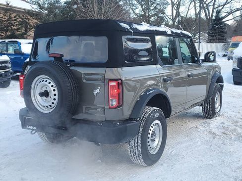 New 2025 Ford Bronco 4-Door image 4