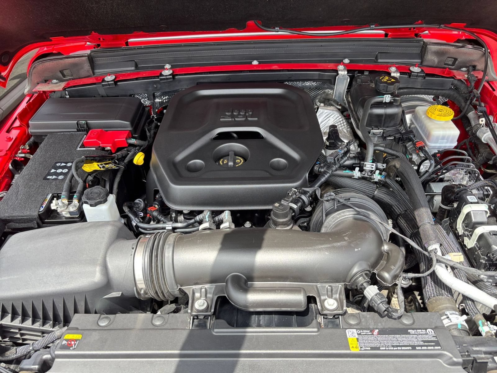 Used 2025 Jeep Wrangler Unlimited Sahara AWD/4WD image 32