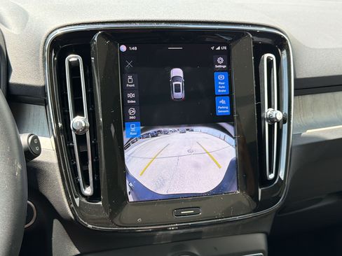 Used 2023 Volvo XC40 B4 Plus w/ Protection Package Premier FWD image 18