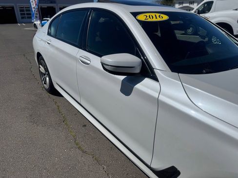 Used 2016 BMW 750i xDrive AWD/4WD image 13