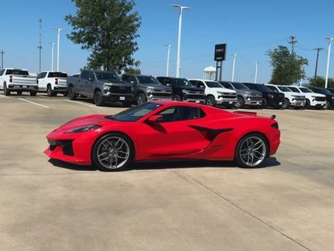Used 2025 Chevrolet Corvette Z06 RWD image 6